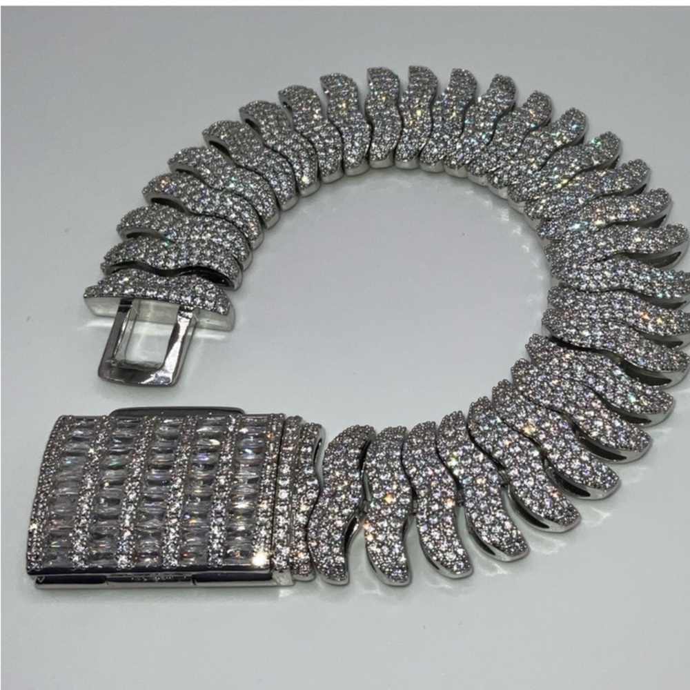 18k 8ct Bracelet - Picture 6 of 9